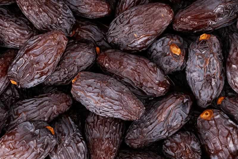 تصویر 3 از خرما پیارم اهواز دستچین شده با ظاهر کشیده و مجلسی